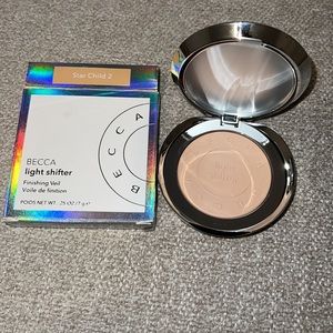 NIB BECCA light shifter Finishing Veil in Star Child 2 Shade